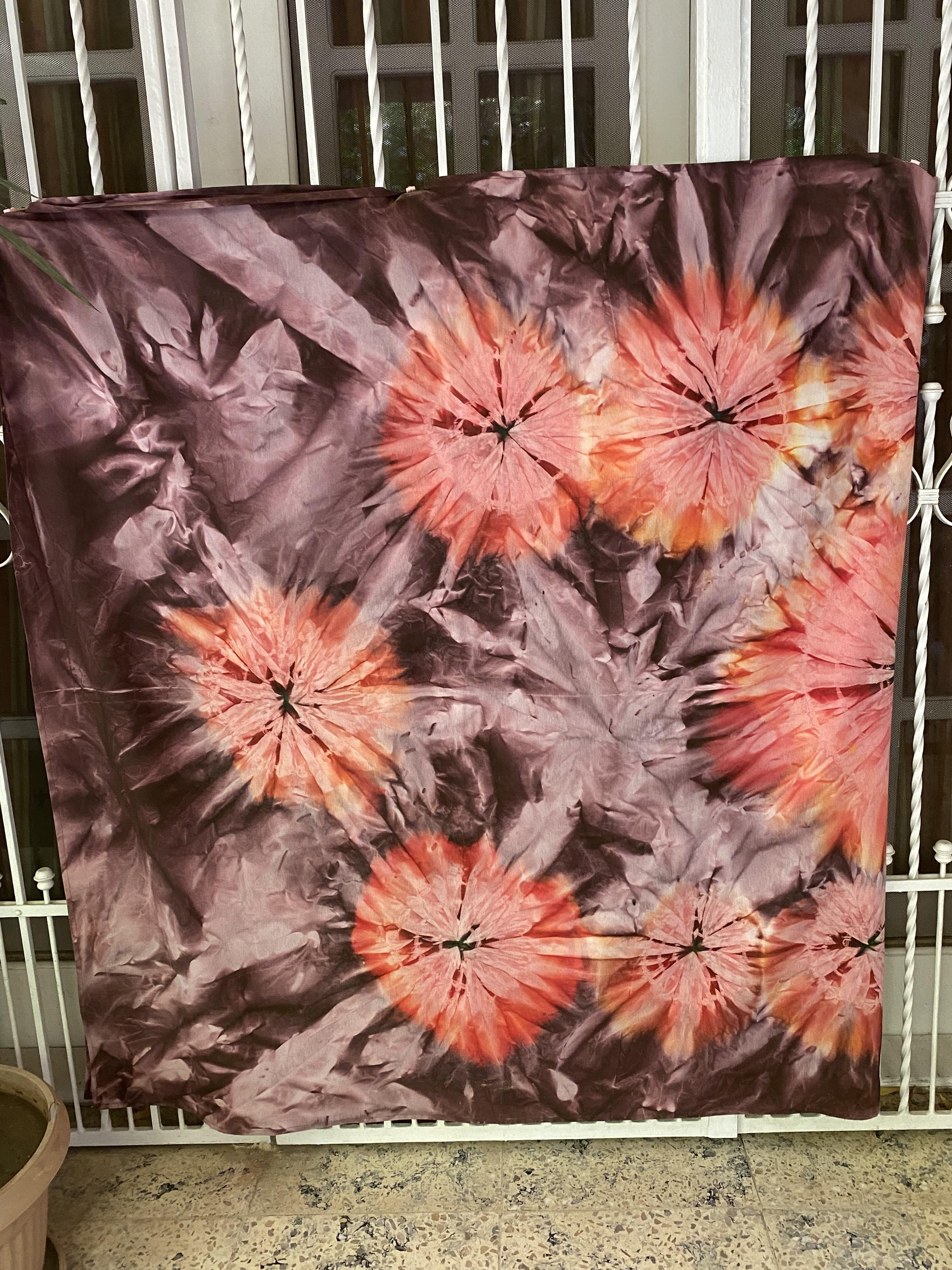 Tie & Dye technique on cotton fabric