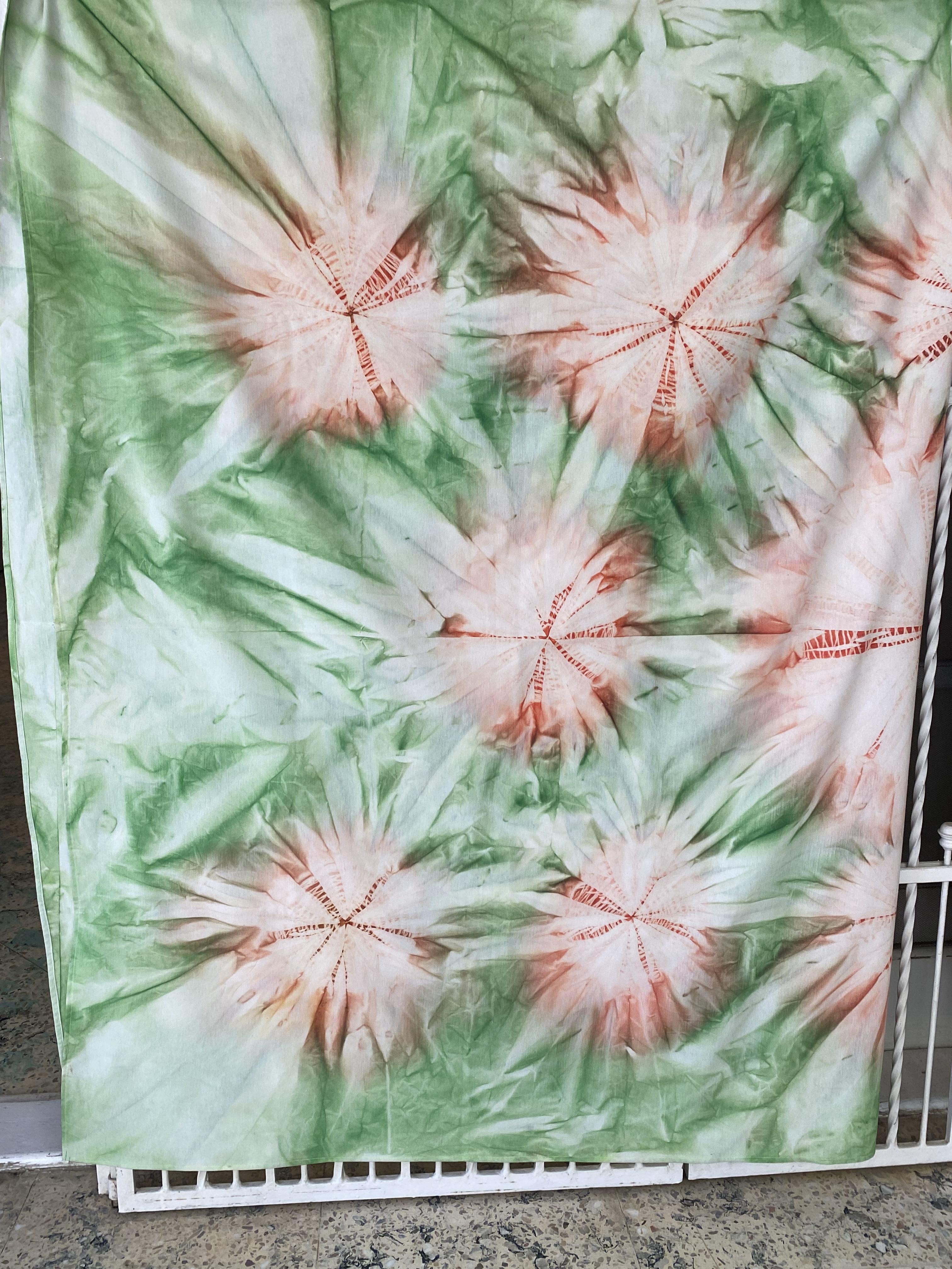 Tie & Dye technique on cotton fabric